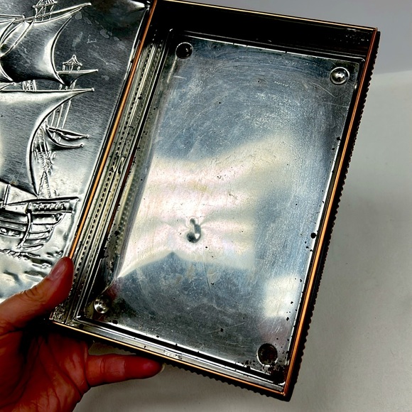 Vintage copper look  embossed ship  confectionery tin  with faux wood look - Picture 7 of 12